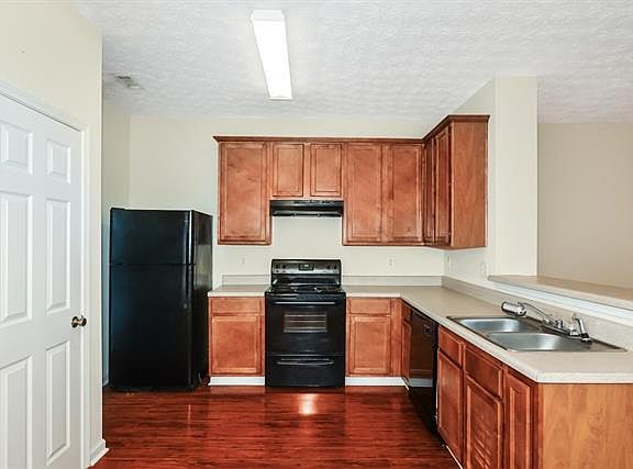 4th image of 4152 Park Chase Dr