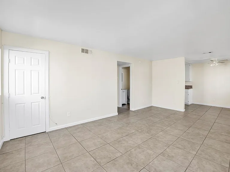 25269 Park Ave #A-21 — Photo 8
