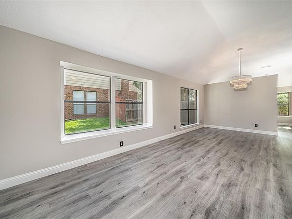 4th image of 2200 Amhearst Ct