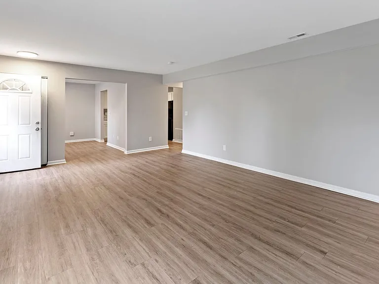 The Lenox Apartment Homes — Photo 22