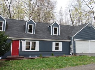 10 Sleepy Hollow Rd, Southbury, CT 06488