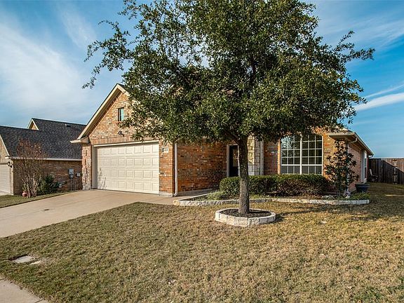 3rd image of 418 Dartmoor Dr
