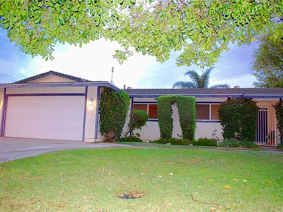 2nd image of 2024 E Bermuda Dunes Ct
