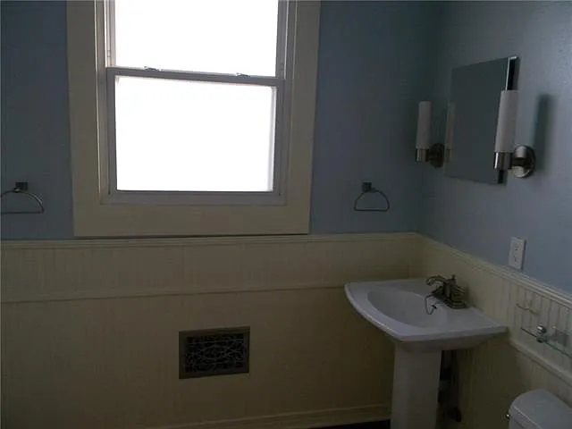 5800 Catina St — Photo 11