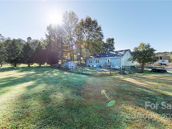 3rd image of 47 Meadow Dr