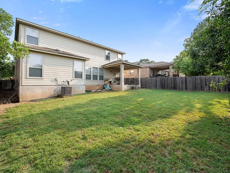 8003 Jalane Park — Photo 14