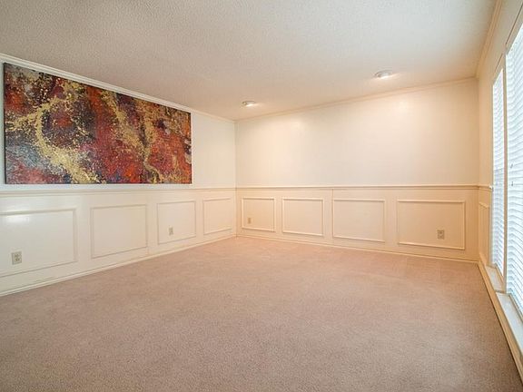 3rd image of 6817 Oldfield Dr