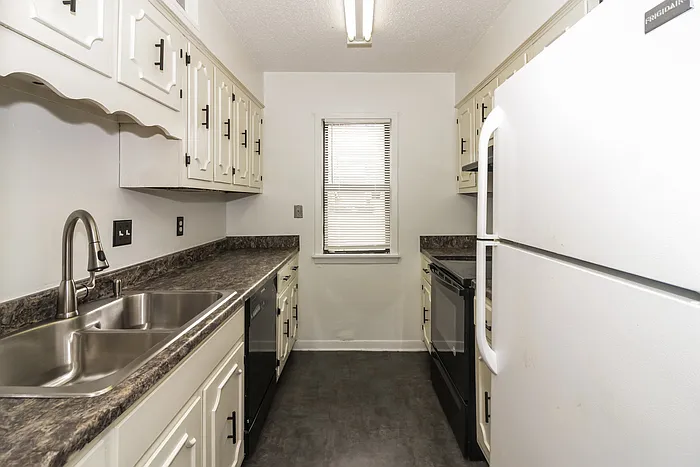6218 Ridgeline Dr — Photo 4