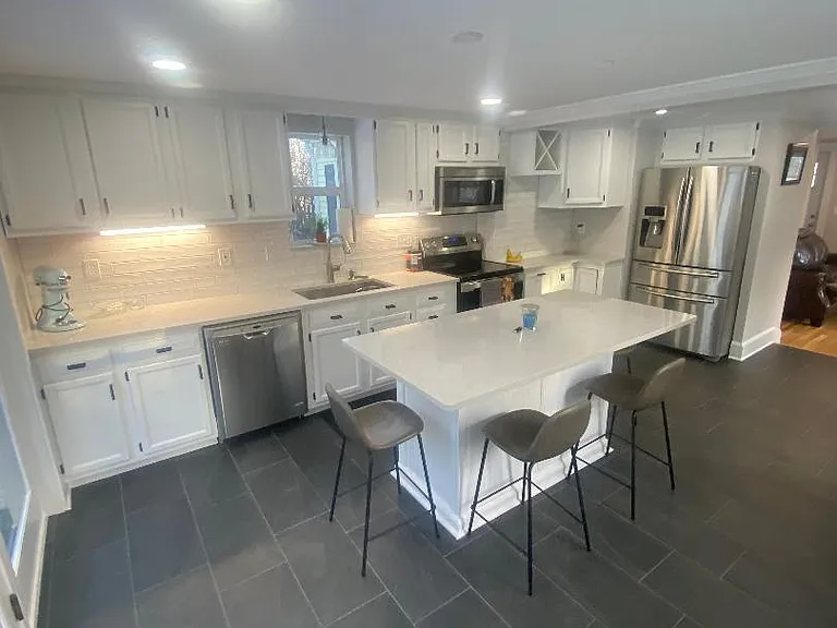 4 Beverly Ter — Photo 8