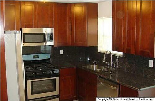4th image of 273C Jewett Ave #C