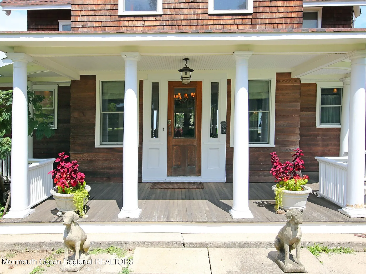 3 bed, 4.0 bath, 2167 sqft, $5,500 — Photo 3