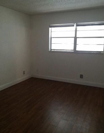 2nd image of 6505 Winfield Blvd #B-9