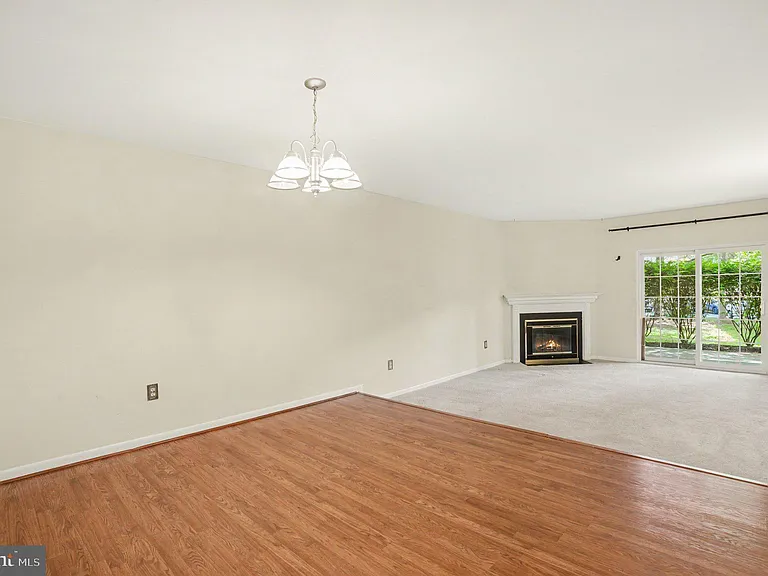 205 Valley Stream Ln #205 — Photo 5