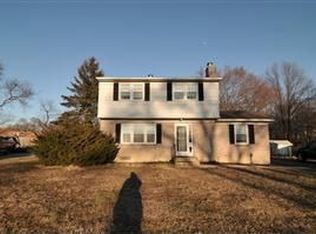 24 Stockton Dr, New Castle, DE 19721