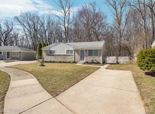 16226 Karin St, Taylor, MI 48180