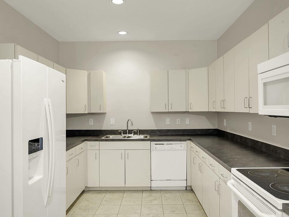 1st image of 2816 Erwin Rd APT 31