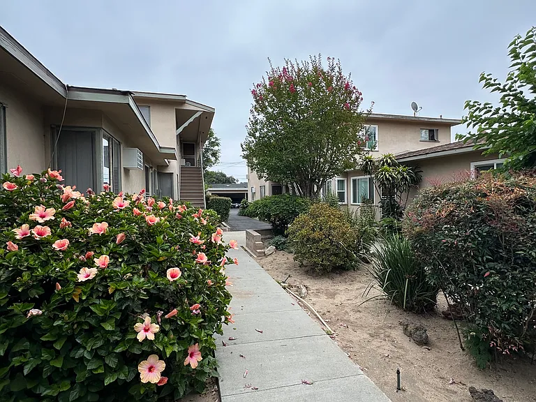 530 N Catalina Ave #2 — Photo 3