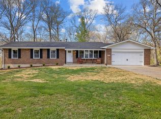 1957 Hill Rd, Wentzville, MO 63385