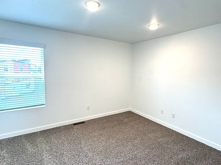 821 Massachusetts Ave — Photo 12