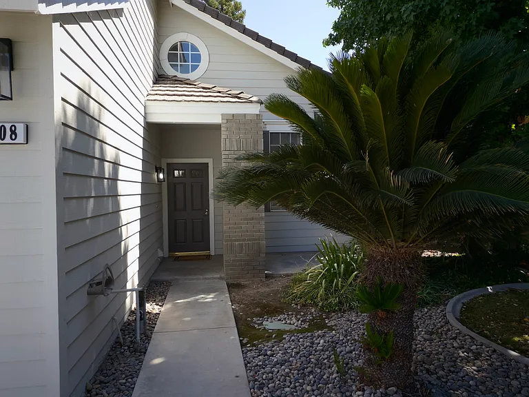 7608 Sutters Mill St — Photo 3