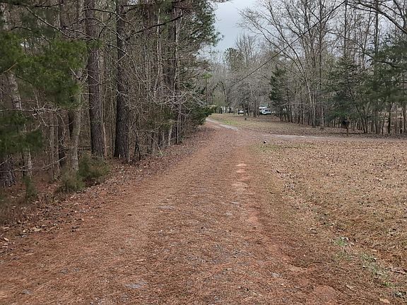 4th image of 280 Riverbend Rd