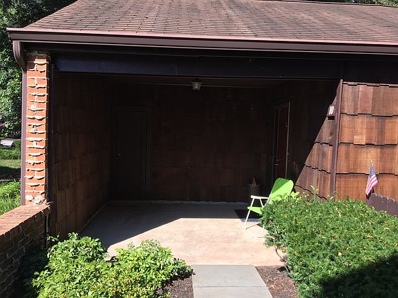 Covered Porch to entry