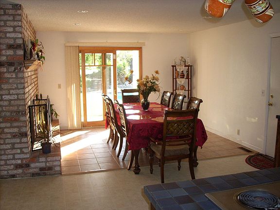4th image of 4057 Jefferson St