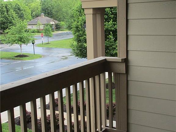 5th image of 8920 Hunters Creek Dr APT 207