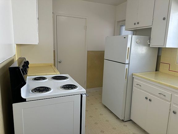 2nd image of 774 Monterey Blvd APT 3