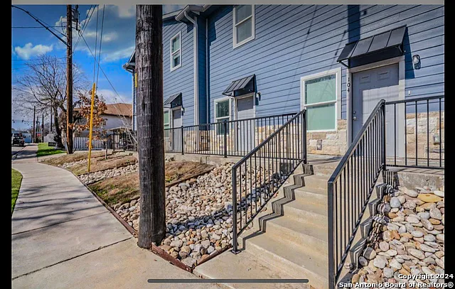 143 Lucas St #201