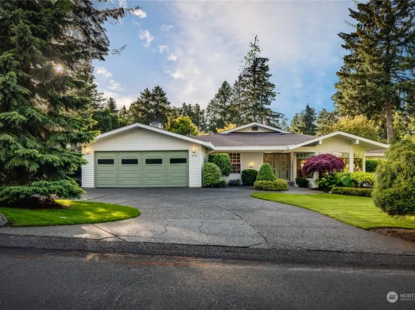 4910 90th Avenue W, University Place, WA 98467