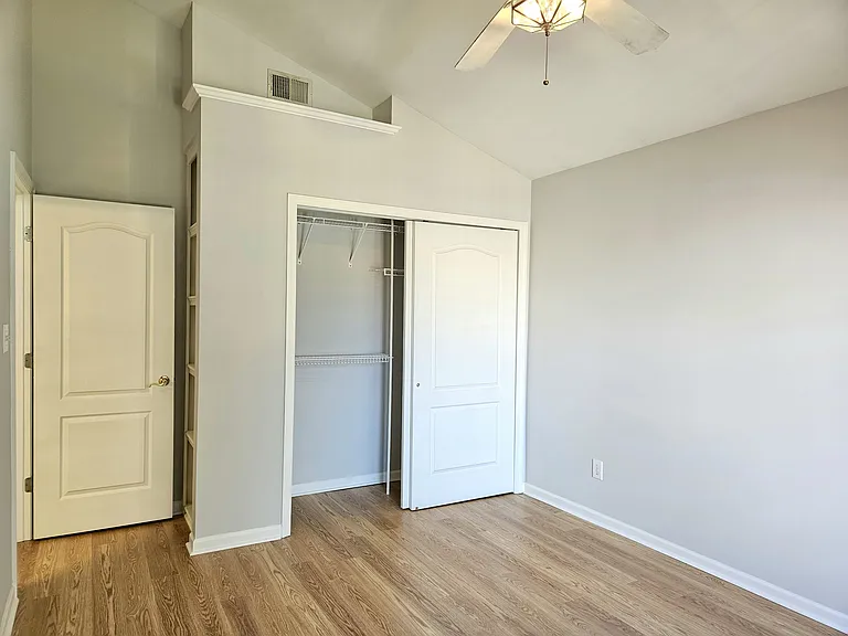 2216 Burns Ct — Photo 25