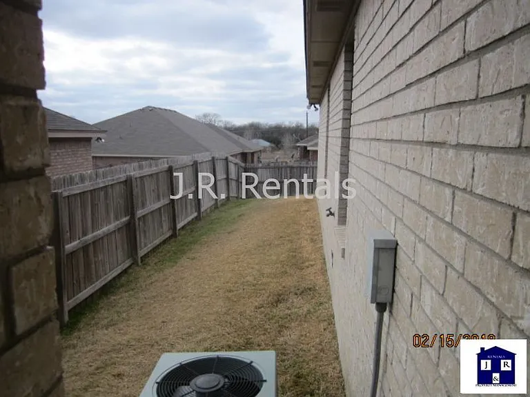 305 Cedar Ridge Dr #A — Photo 39