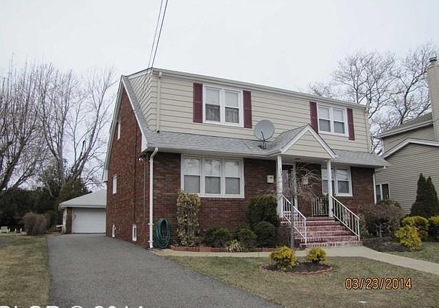 1st image of 298 Luddington Ave Floor 2