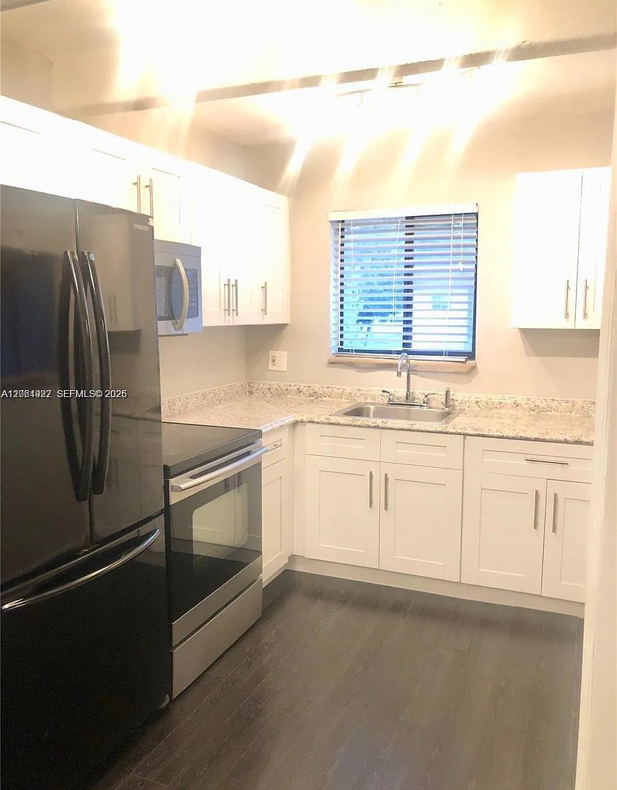 Village Townhouse Pompano — Photo 4