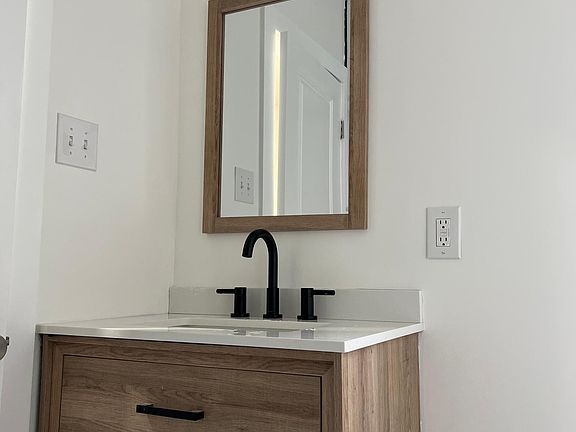 5th image of 4004 Haverford Ave Floor 2