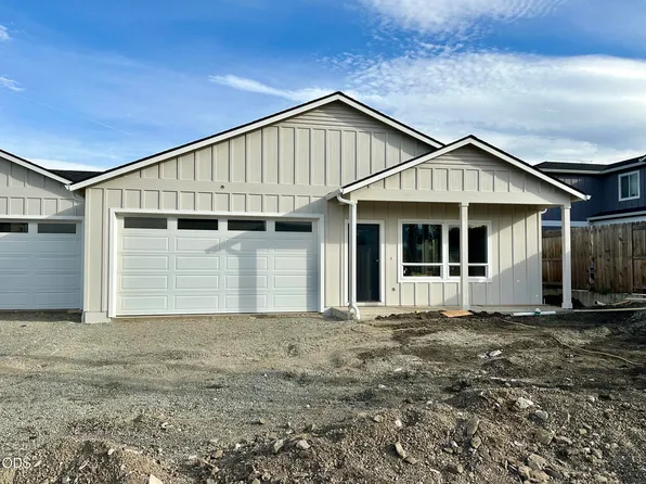 313 E Rapp Rd, Talent, OR 97540