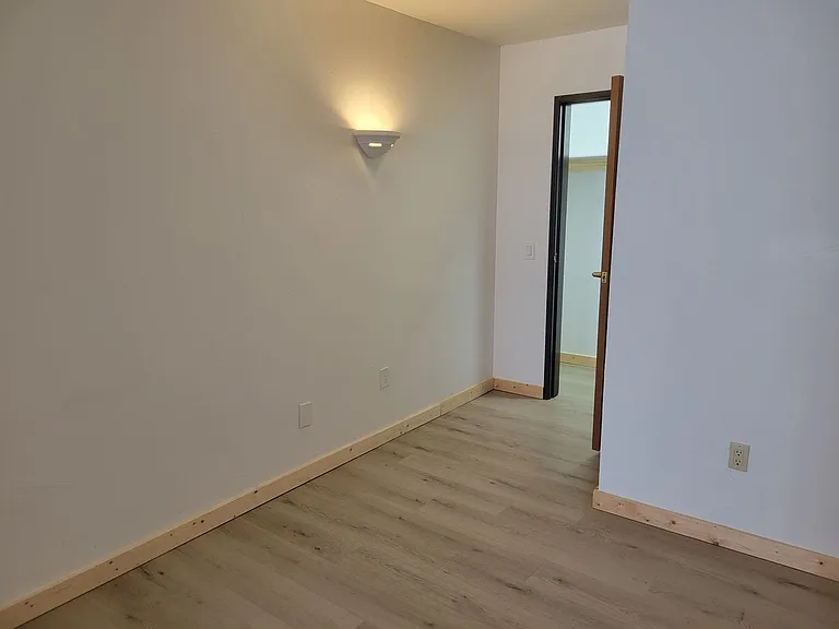 Ski Town Apartments — Photo 162