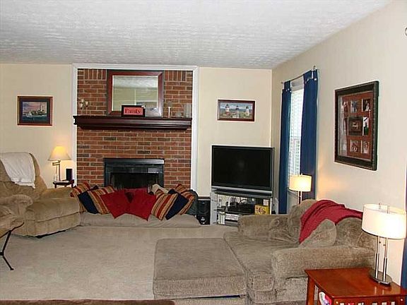 2nd image of 1272 Summit Links Ct