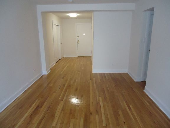 4th image of 14210 Hoover Ave APT 216