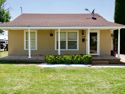 208 S Vivian St, Crane, TX, 79731