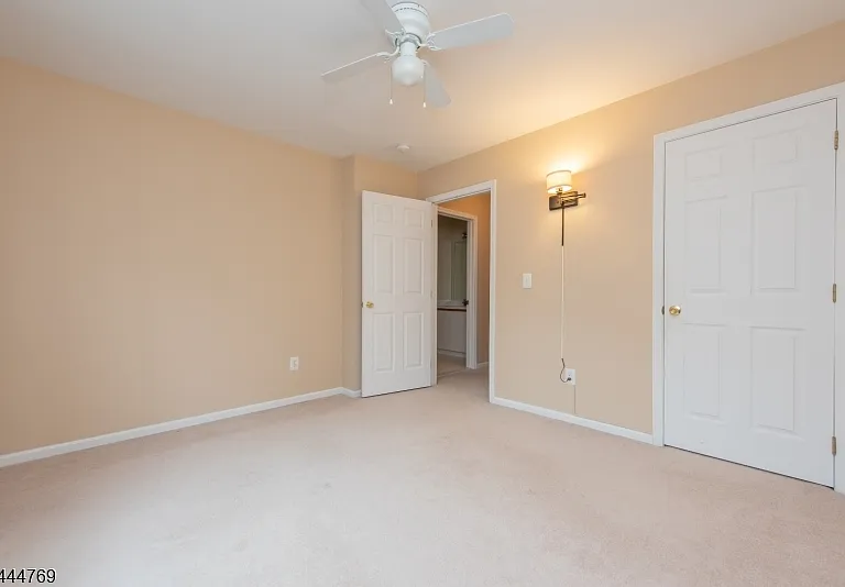 2404 Vantage Ct — Photo 25