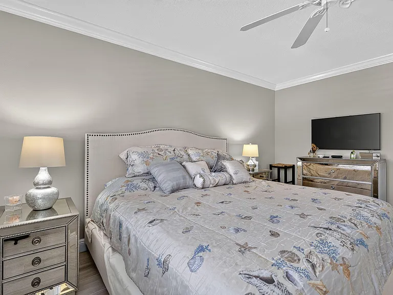 275 Palm Ave #D — Photo 22