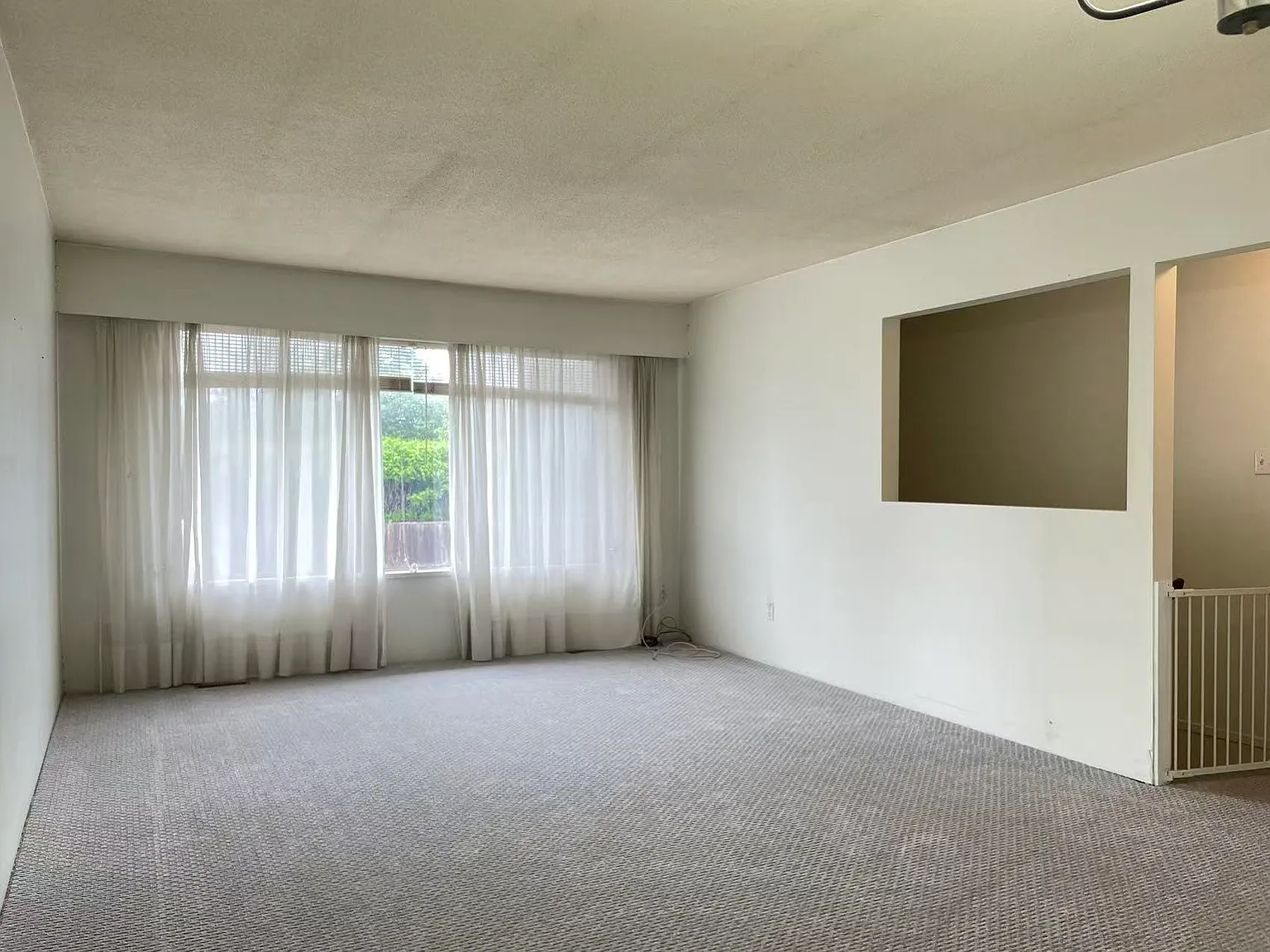 3 bed, 1150 sqft, $1,900 — Photo 4