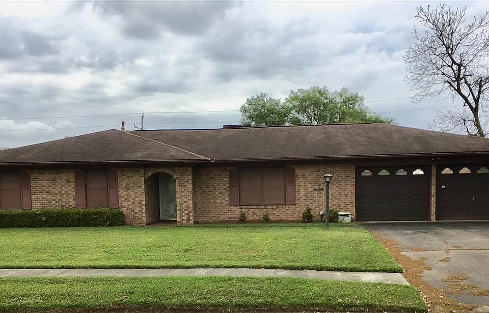 1st image of 2709 Marilyn Ln