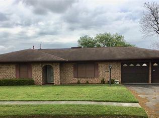 2709 Marilyn Ln, Port Neches, TX 77651