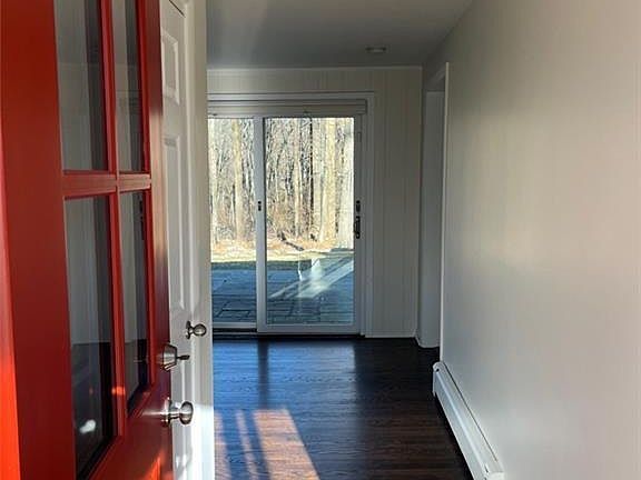 3rd image of 115 Seir Hill Rd