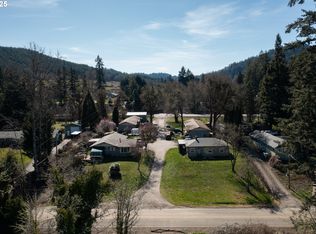 113 Lone Pine Ln, Roseburg, OR 97470