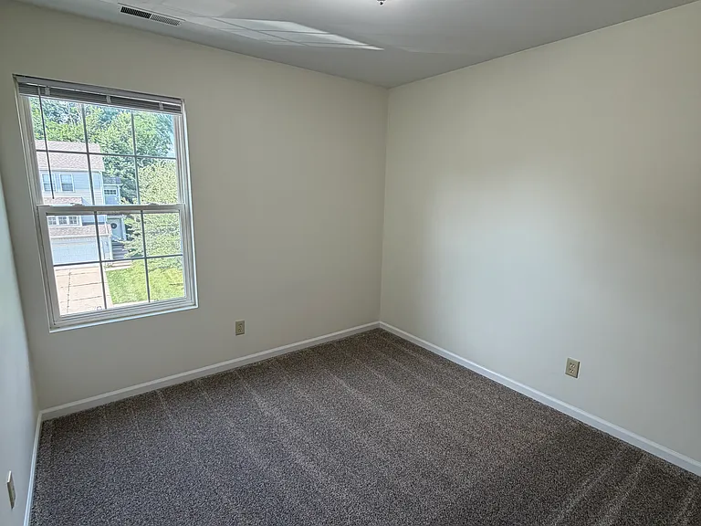 2314 Alan Dr — Photo 11