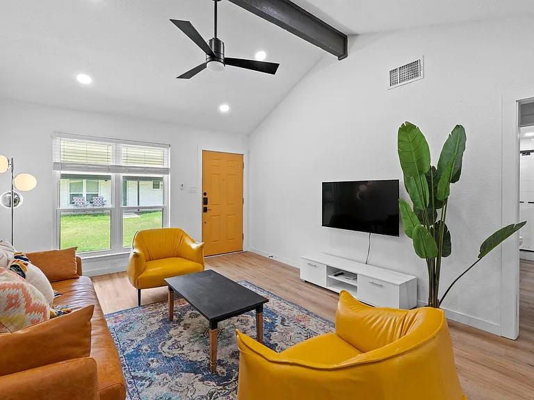 10601 Macmora Rd #B — Photo 6